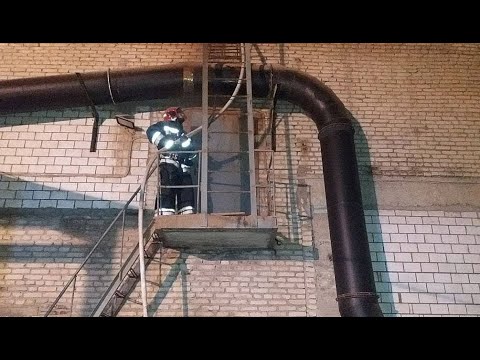 На Лельчицком предприятии при пожаре повреждено 40 кубометров сырья видео