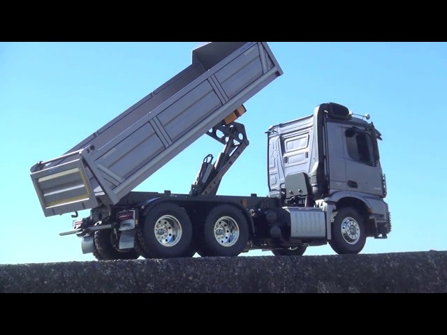 Video Teaser für TAMIYA 1/14 R/C MERCEDES-BENZ AROCS 3348 6X4 TIPPER TRUCK メルセデス・ベンツ アロクス 3348 6×4 ダンプトラック