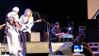 Mahindra Blues Festival All Star Jam - Buddy Guy, Anna Popovic, Taj Mahal, Robert Randolph.mp4