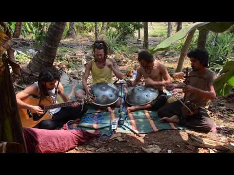 Davide Swarup, Daniel Waples & Anna RF - Spontaneous HandPan Ensemble 