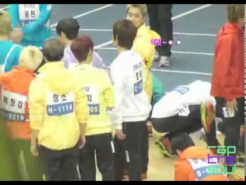 120108 [FANCAM] Hoya with Teen Top @ MBC Idol Athletics Championship