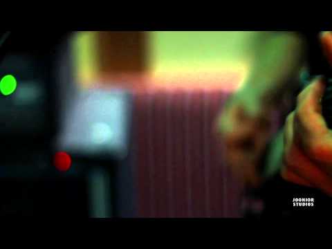 Live @ Jooniors - S04E12 - Mercy Ties - 01 - Caves (Live)