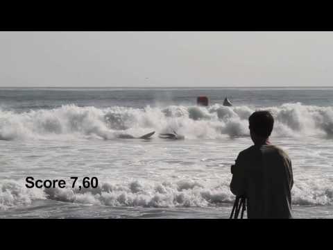 Aritz advances to Round 48 in Trestles 2010