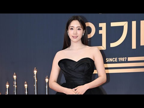 221231 2022 KBS Drama Awards Red Carpet - Eunjung cut
