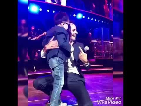 NIÑO Fanático CANTA y baila con MARC ANTHONY