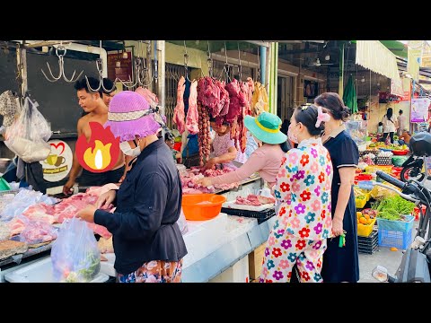 Seafood and Fish at Cambodia Amazing Wet Market. Routine Fresh Food , Skills & Lifestyle -Streetfood
