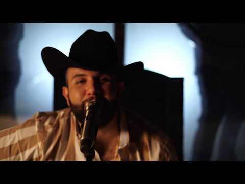 Video Amorcito Mío (En Vivo) de Carín León