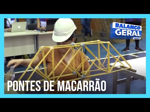 Estudantes competem na construção de pontes de macarrão com desafio matemático