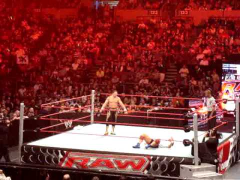 WWE Raw Live 11-16-09 Chavo Guerrero vs Santino Marella