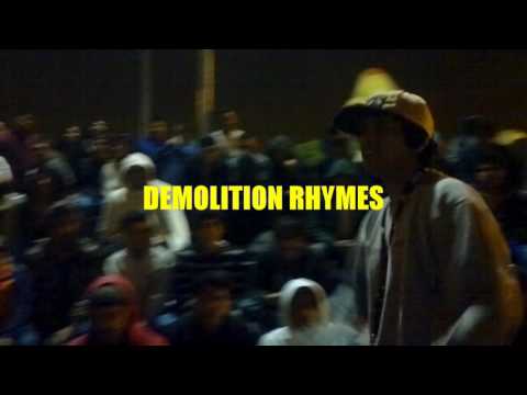 KAREN DEJO vs PAJASO - Colectivo La Molina