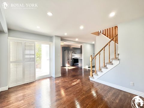 25 Medley Lane, Ajax, Ontario L1S 3P5