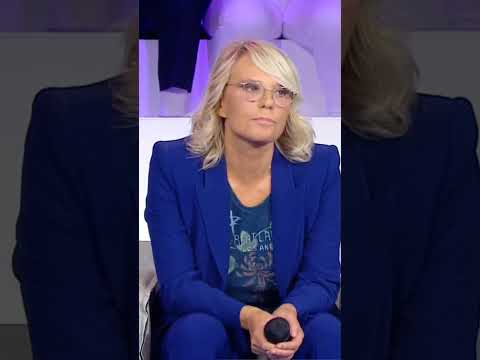 OLLY e ANGELINA MANGO cantano PER DUE COME NOI live ad AMICI