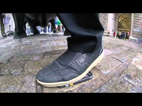 #cestujemespolu - jumping on a CAT S30 smartphone in New York