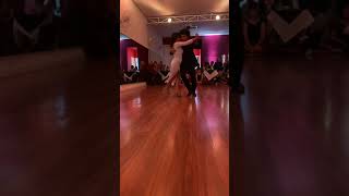 Video thumbnail for Gaby Mataloni & Vini Souza em la 2x4 Milonga Oct/22 3/3