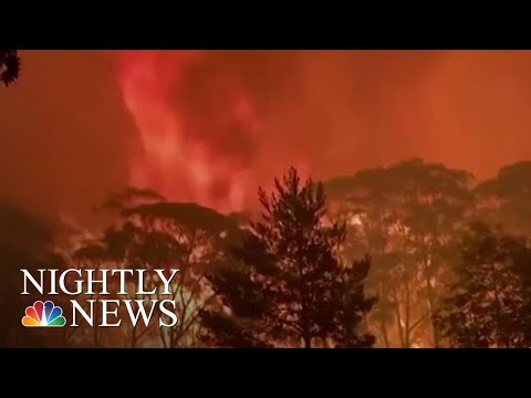 澳洲的野火導致數千人在海灘上尋找避難所｜NBC晚間新聞報道 (Australian Wildfires Lead Thousands To Seek Refuge On Beach | NBC Nightly News)