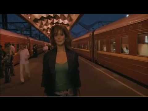 Les Poupées Russes, Bonecas Russas (2005). Cena do Trem. Train Scene.