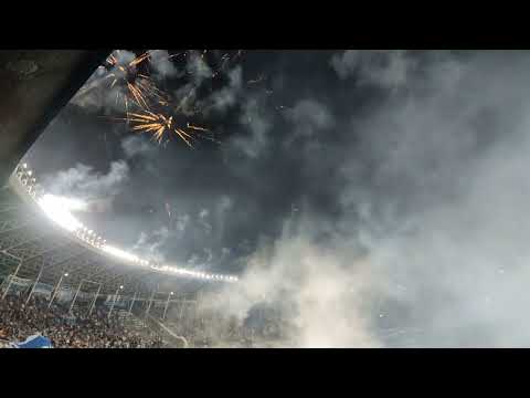 Recibimiento único por los 120 años #Racing 2 #Huracan 1