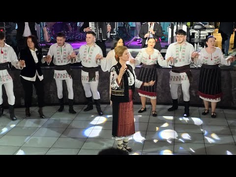 Carmen Macovei & Formatia Bădăcică  Iași -  program   #live #formatieevenimente 