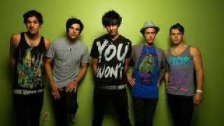 Runner Runner - Hate The Way (Im Fallin&#39; For You) w/ Lyrics