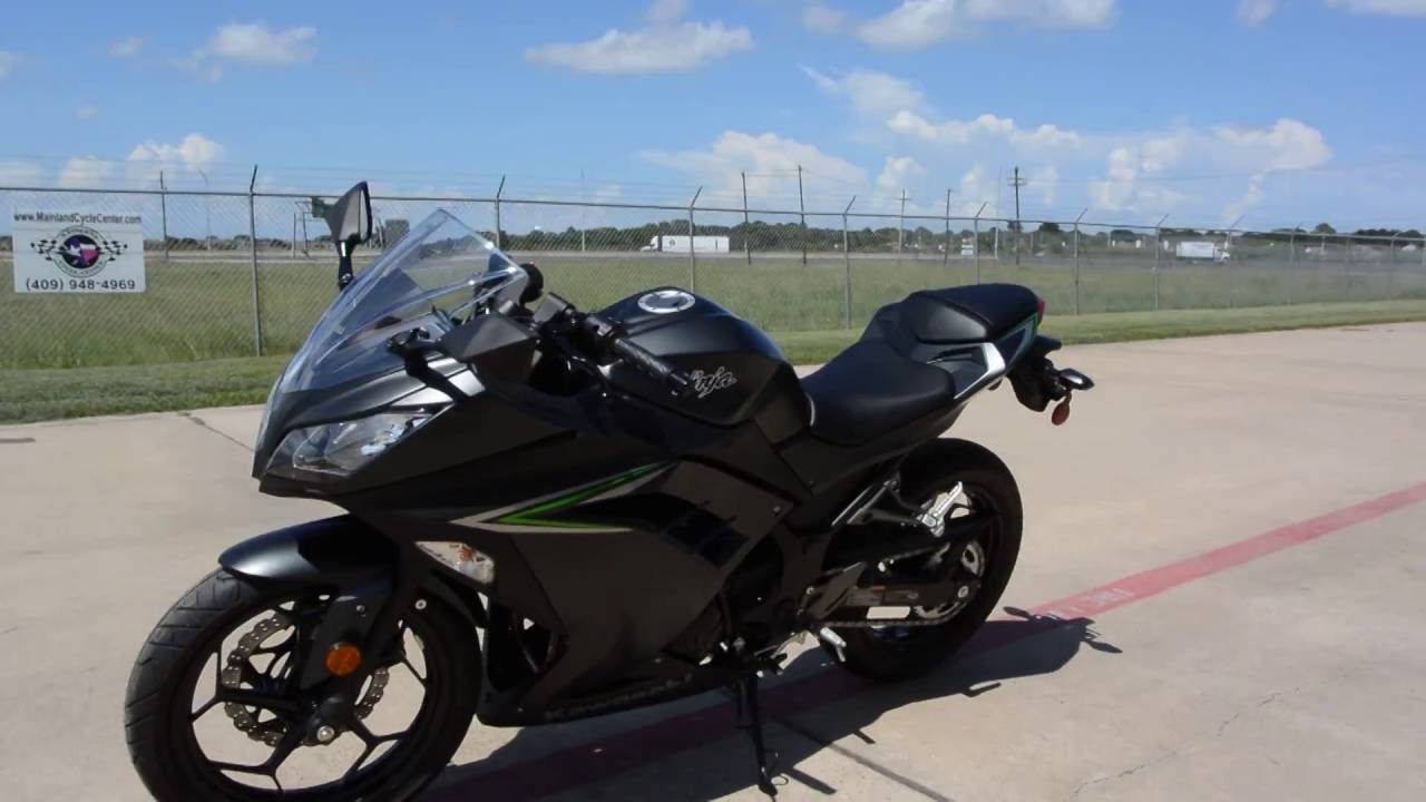 SALE $4,099:  2016 Kawasaki Ninja 300 Metallic Matte Carbon Gray Overview and Review