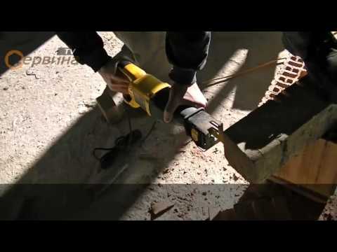 Elektrinis tiesinis pjūklas DeWalt DWE305PK (1100W) video