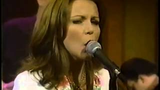 Martina McBrideLive 2001,10   Regis n Kelly 01 When God Fearing Women Get The Blues