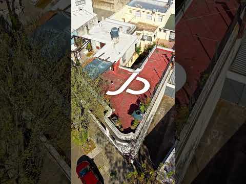 Video de YouTube - Venta de Casa de Altos de 3 dorm en Reducto, con patio y terraza exclusiva.
