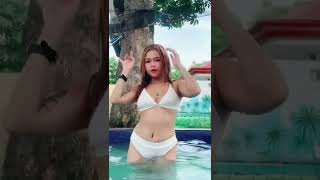 Every Gelay Izz tiktok short be like...