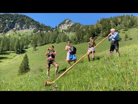 Die Wellbappn als „Die 4 von der urigen Almgaudi Musi“