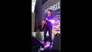 Charlie Worsham | Love Don't Die Easy