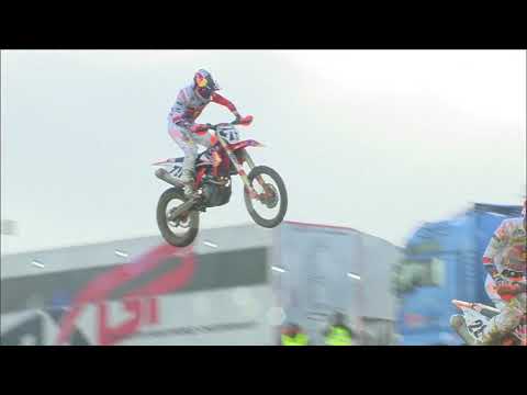 Vialle vs Hofer battle - MXGP of Great Britain Race 2