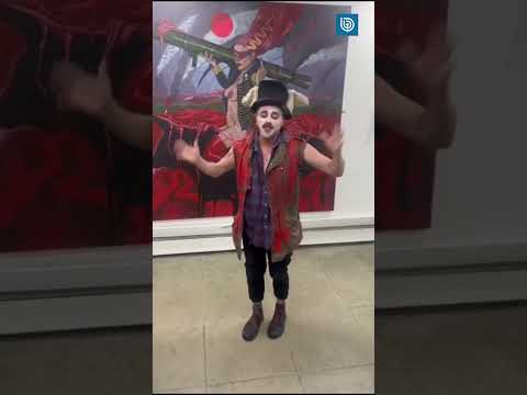 Tenso momento tras clausura de exposición que incluía objetos sexuales y retrato de Camila Polizzi