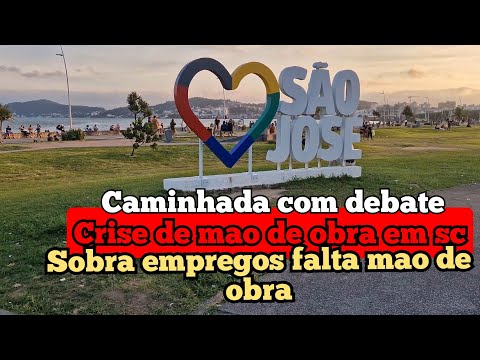 Debating the workforce shortage crisis in SC. on Beira-mar Avenue in São José SC
