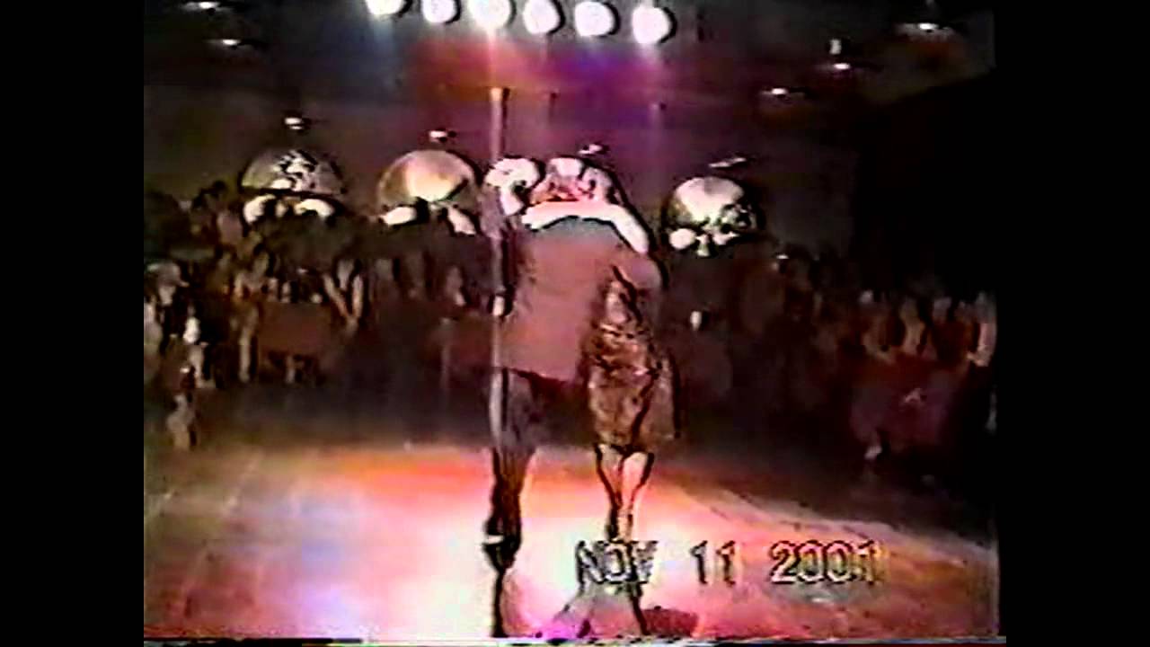 CARLOS GAVITO Y NATALIA HILLS - GALLO CIEGO - NOV 2001