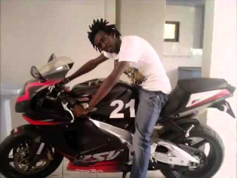 Melly -  PiSie Nai kisi Mi.mp4