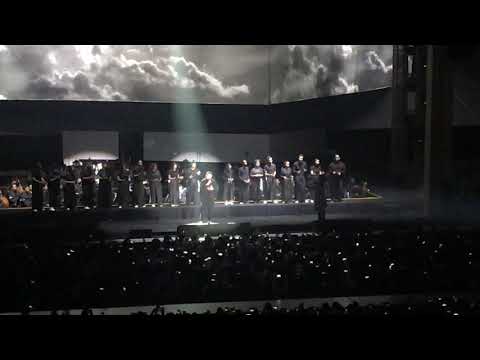 TULUS - Langit Abu-Abu - Konser Monokrom Tulus 6 Feb 2019