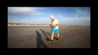 preview picture of video 'Ultramarathon athlete Peter Spiller, 70, runs south on St. Augustine Beach'