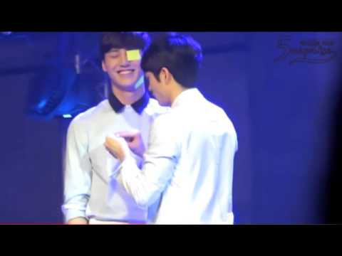 KANG TAE OH강태오 HILARIOUS INTERACTION w/ his 5URPRISE member LEE TAE HWAN @ THAILAND FAN MEETING