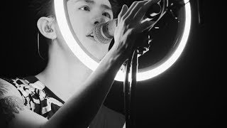 ONE OK ROCK - Listen (2017 AMBITION JAPAN TOUR)