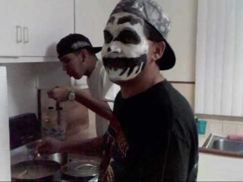 COOKING WITH TRAGIK-THE SPAGHETTI SHOW part 1of 2