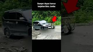 Download lagu Bumper depan mobil Avanza sampai hancur‼️ Kesulitan lewati tanjakan ekstrim Batu Jomba #batujomba mp3