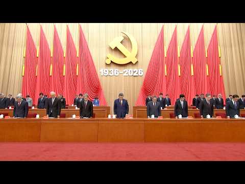 Xi proposes all participants stand up and observe a moment of silence for heroes
