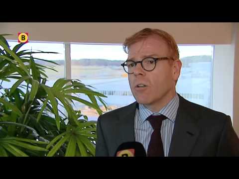 Directeur Joost Meijs van Eindhoven Airport licht de cijfers toe