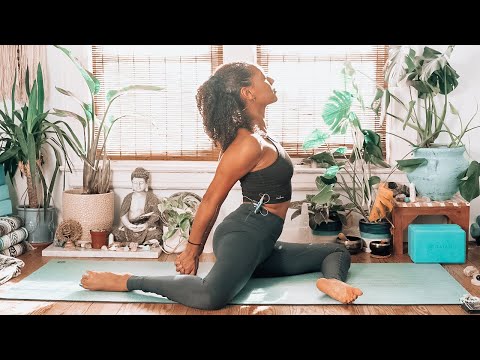 35 MIN. NEW MOON, NEW ME FLOW| HEART +HIPS FLOW