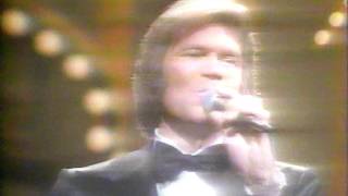 Glen Campbell - Evening at Pops (21 May 1978) - Rhinestone Cowboy