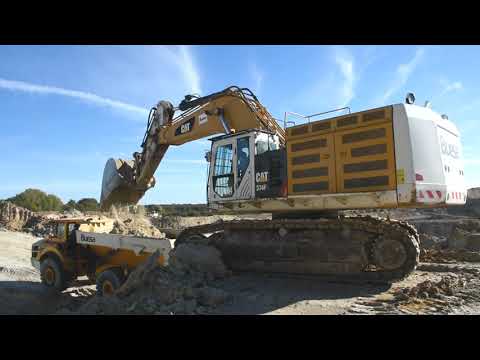 💪 High productivity - Caterpillar 374F loading Volvo A40G