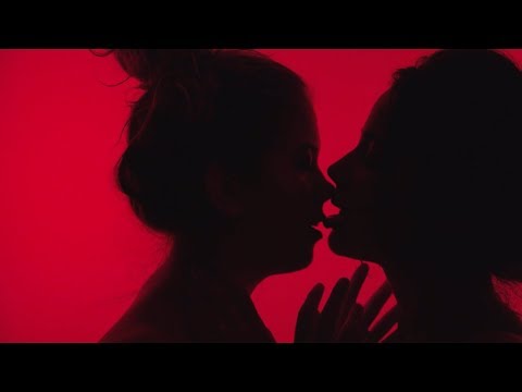 download lagu mp3 mp4 A Pequena Morte, download lagu A Pequena Morte gratis, unduh video klip A Pequena Morte
