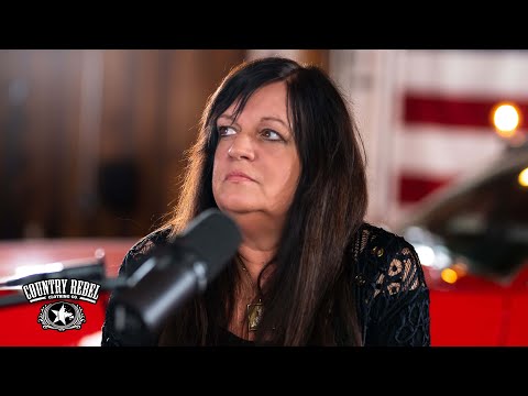 Jessi Colter's daughter and Waylon Jennings' grandson perform 'Storms Never Last' (Acoustic)