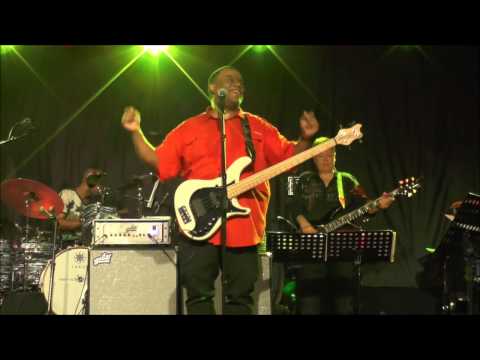 Lovely Day - Michael Manson at 1. Algarve Smooth Jazz Festival (2016)