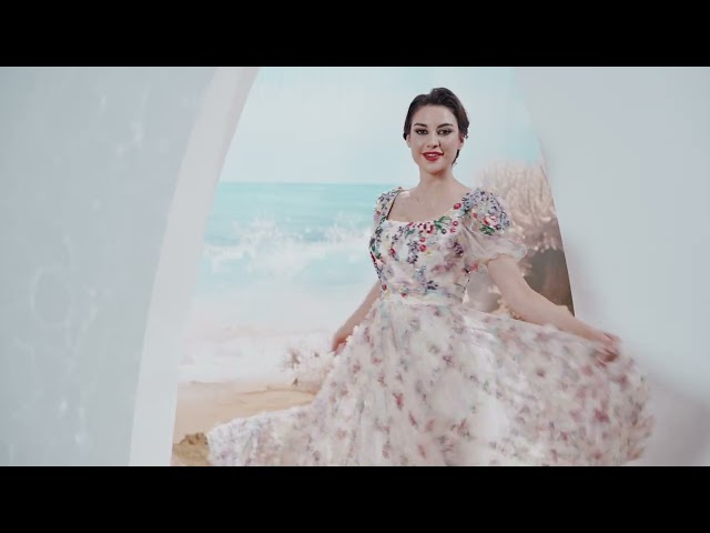 فستان سهره تول بأكمام قصيره كلوش مطرز كامل بالورد